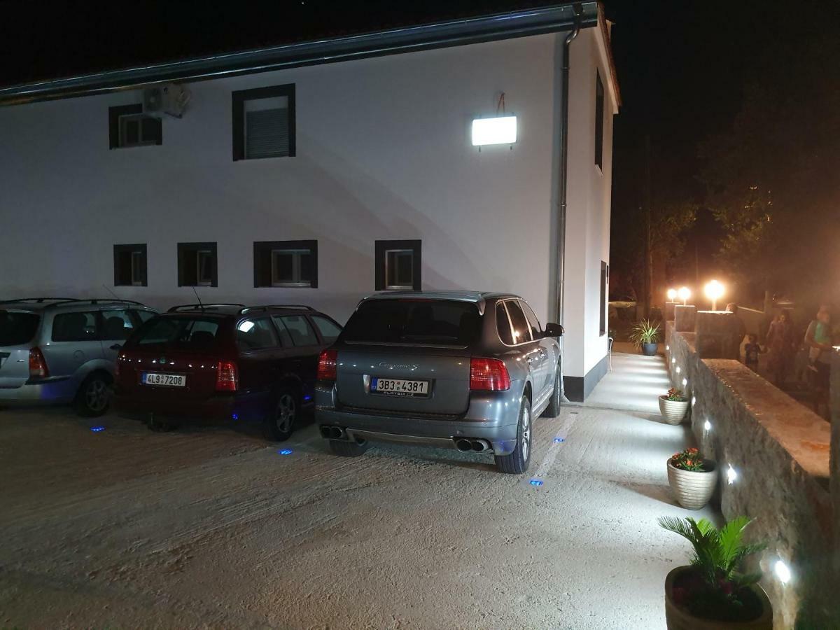 Jeli Apartments Stari Grad Kültér fotó